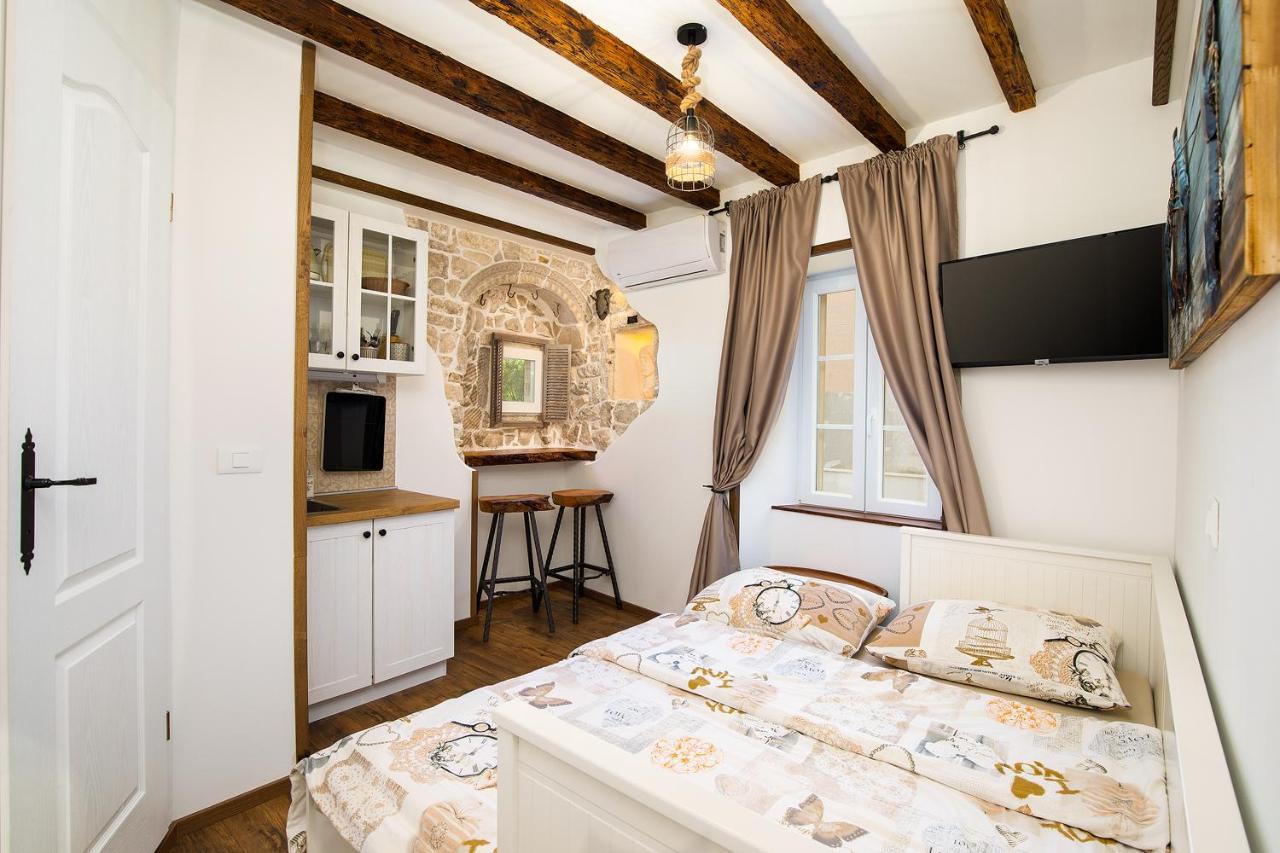 Appartement Domus Maximus à Pula Extérieur photo