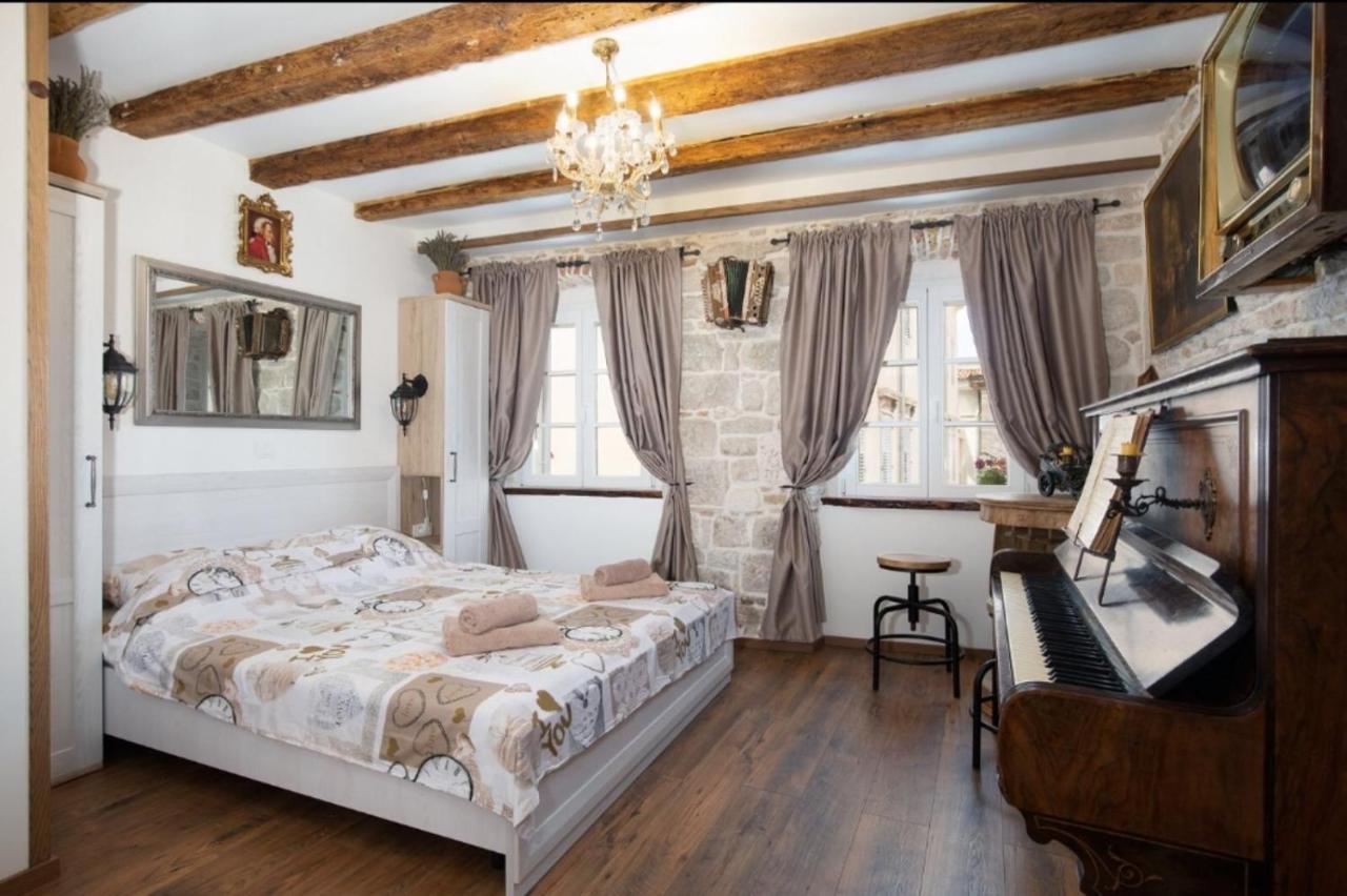 Appartement Domus Maximus à Pula Extérieur photo