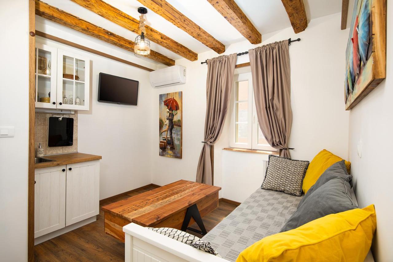 Appartement Domus Maximus à Pula Extérieur photo