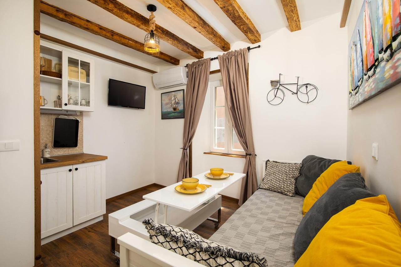 Appartement Domus Maximus à Pula Extérieur photo
