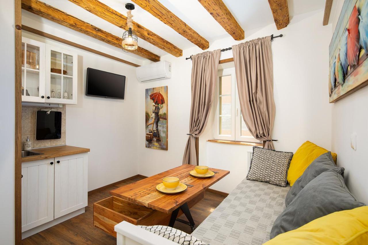 Appartement Domus Maximus à Pula Extérieur photo